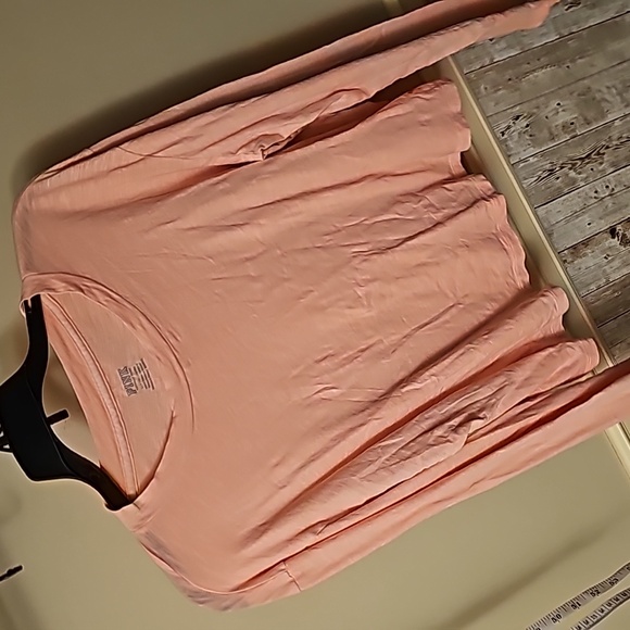 🪼Pink Longsleeved Crop Tee #C8 - Picture 1 of 5